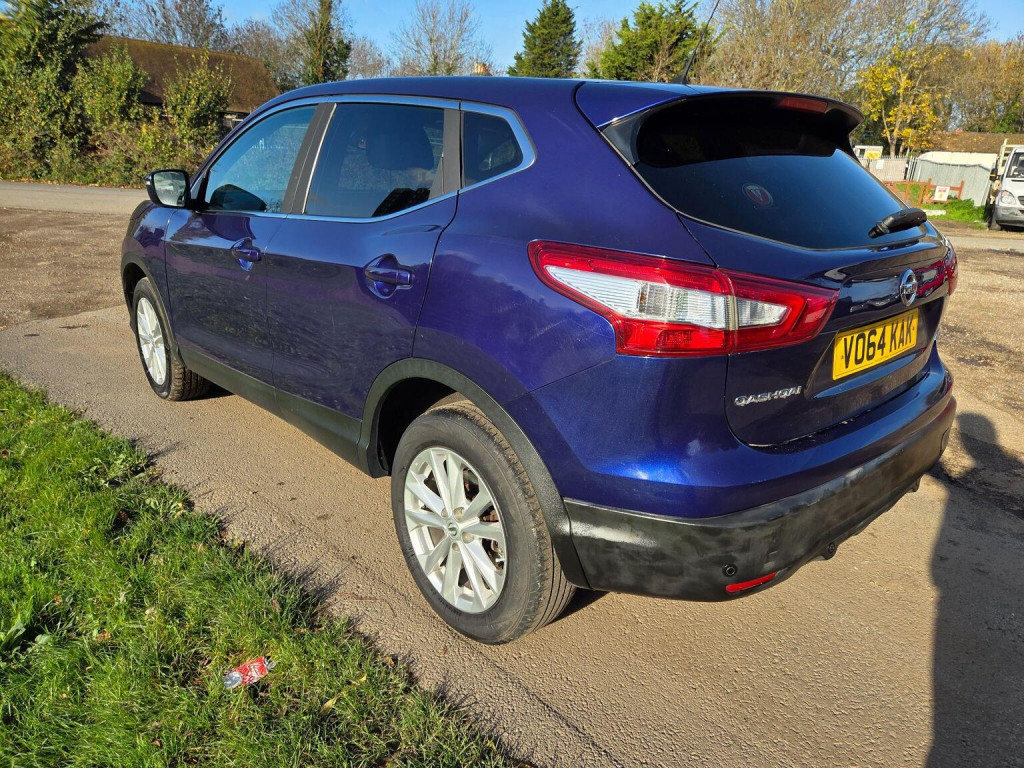 View NISSAN QASHQAI 1.5 dCi Acenta Premium 2WD Euro 5 (s/s) 5dr