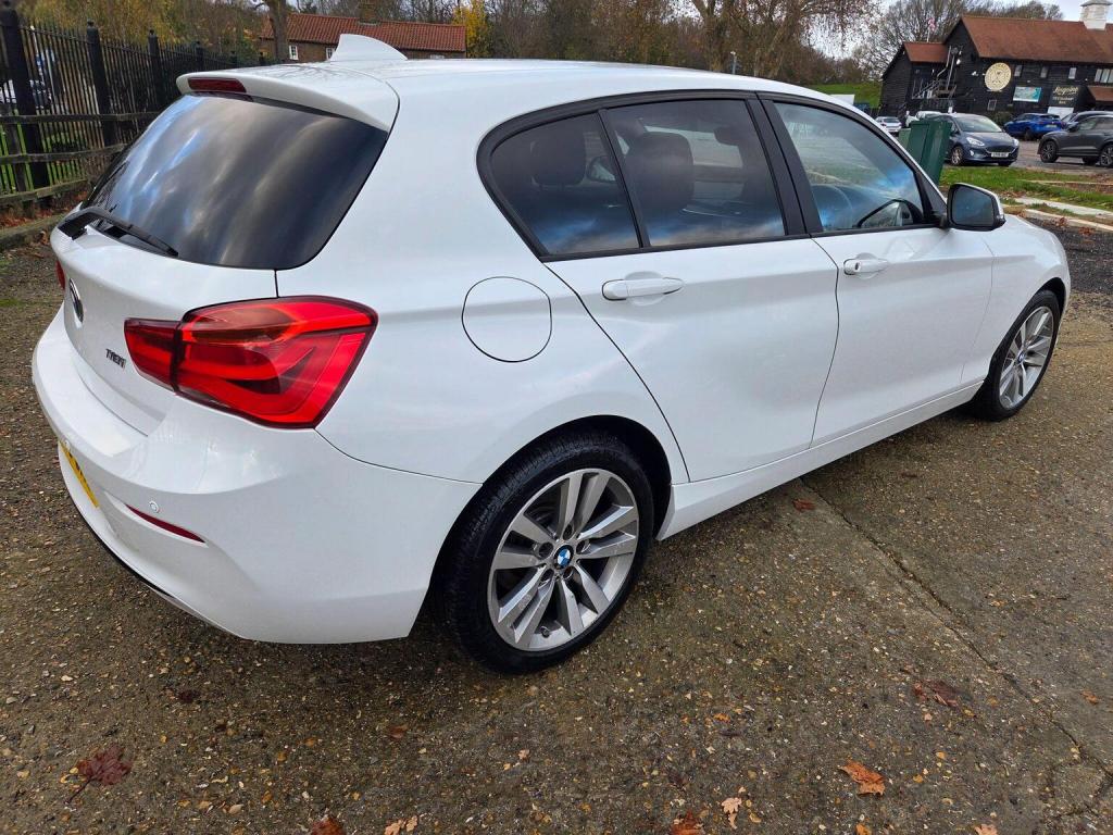 BMW 1 SERIES