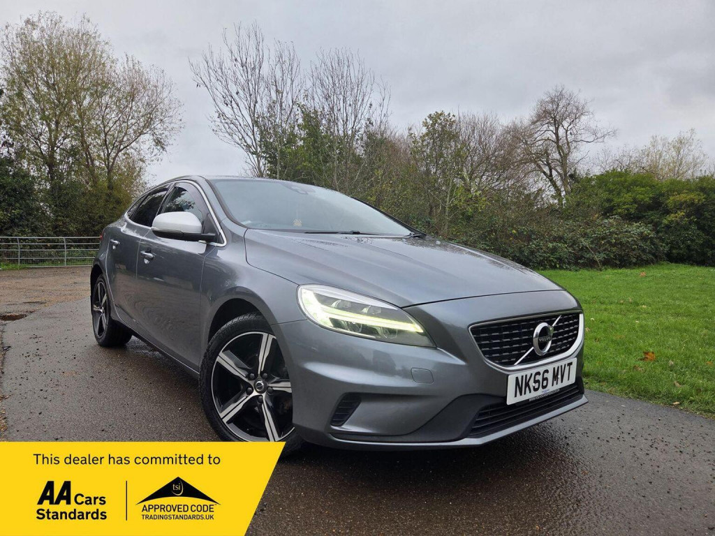 View VOLVO V40 2.0 D2 R-Design Euro 6 (s/s) 5dr