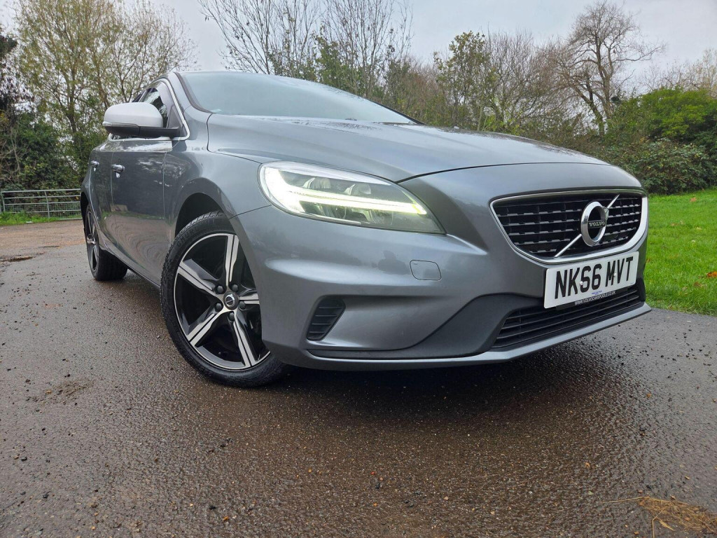 VOLVO V40