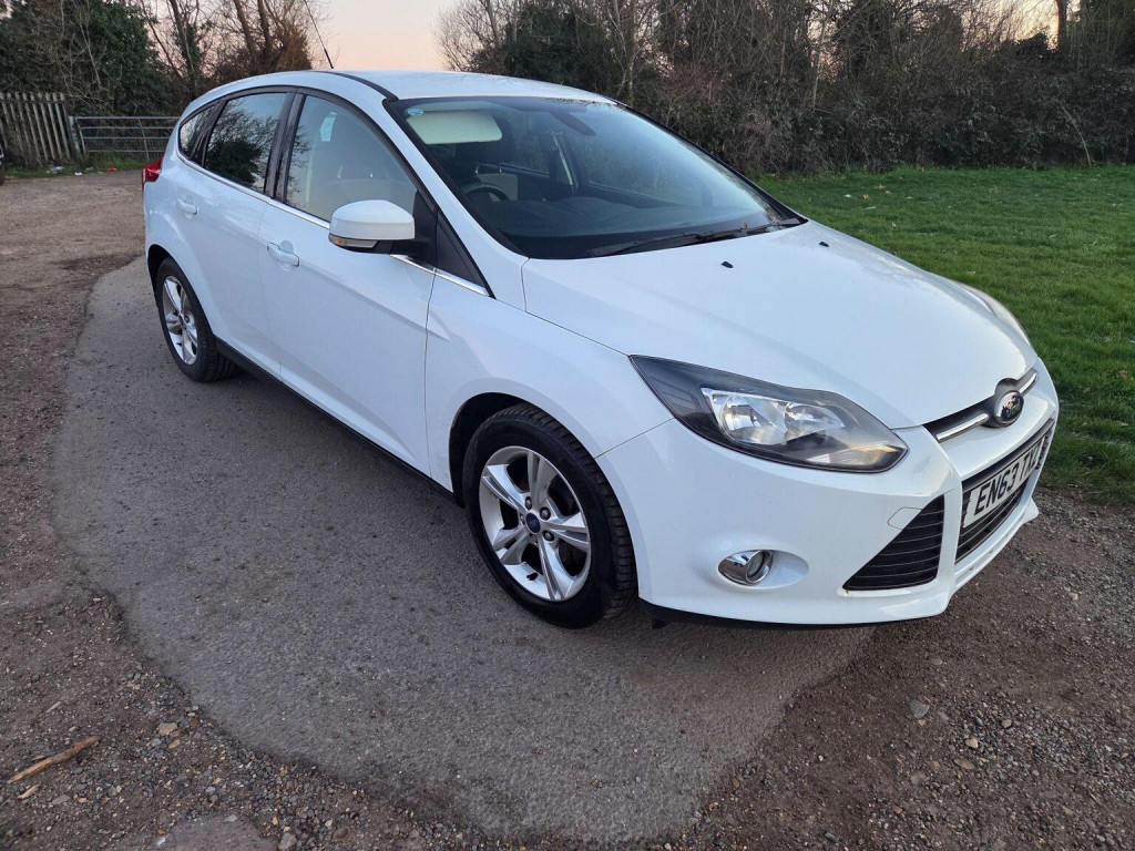 View FORD FOCUS 1.0T EcoBoost Zetec Euro 5 (s/s) 5dr