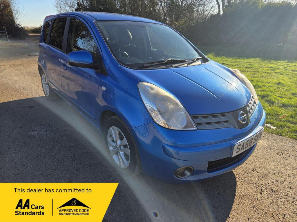 View NISSAN NOTE 1.6 16V Tekna Auto Euro 4 5dr