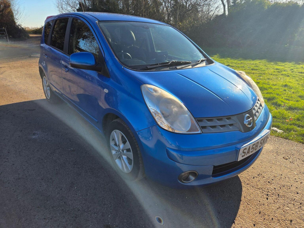 View NISSAN NOTE 1.6 16V Tekna Auto Euro 4 5dr