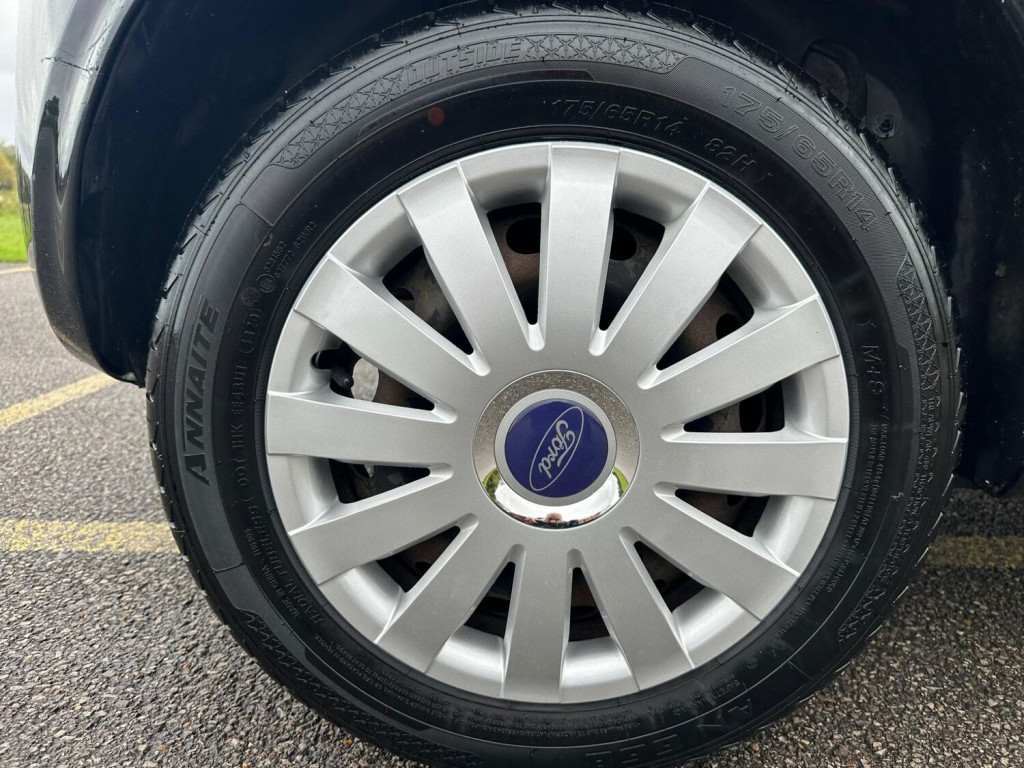FORD KA
