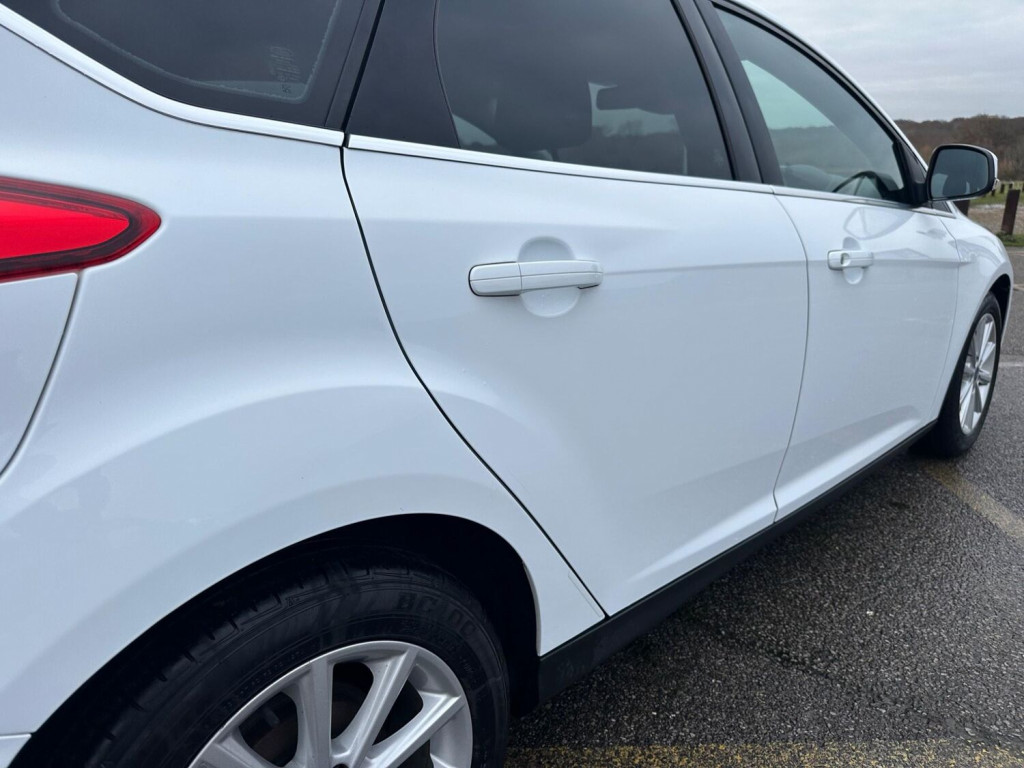 FORD FOCUS