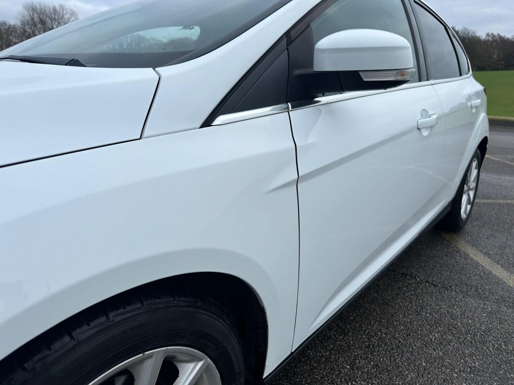 FORD FOCUS
