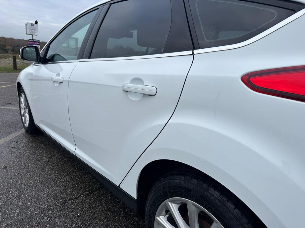 FORD FOCUS