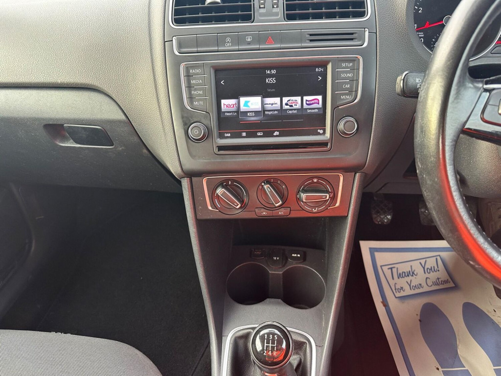 VOLKSWAGEN POLO