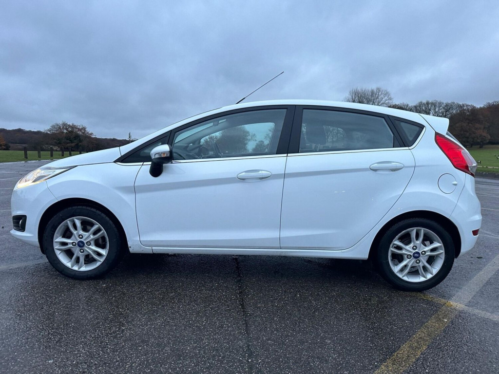 FORD FIESTA
