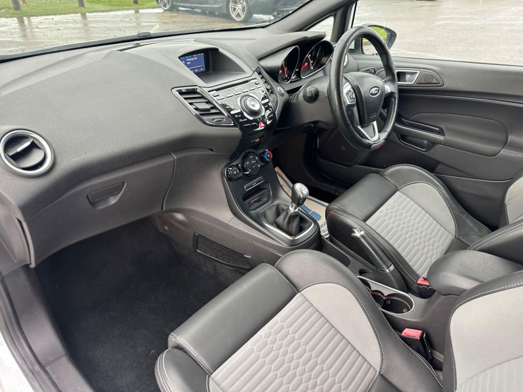 FORD FIESTA