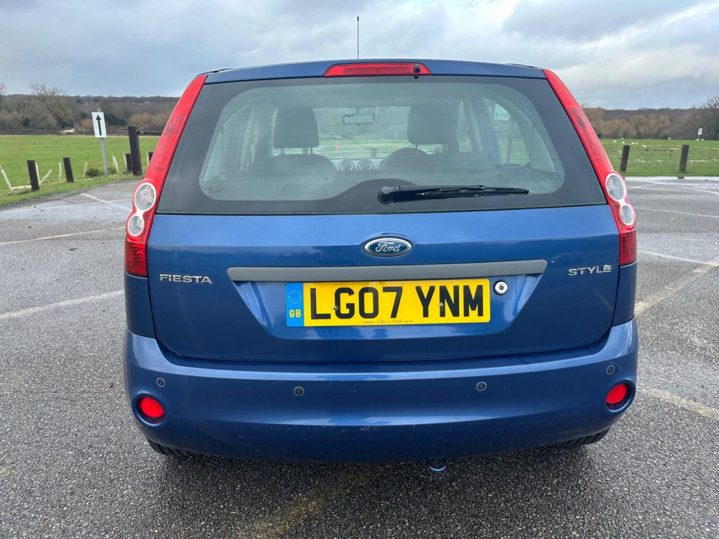 FORD FIESTA