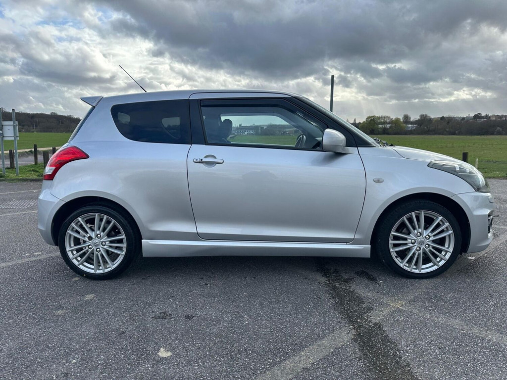 SUZUKI SWIFT
