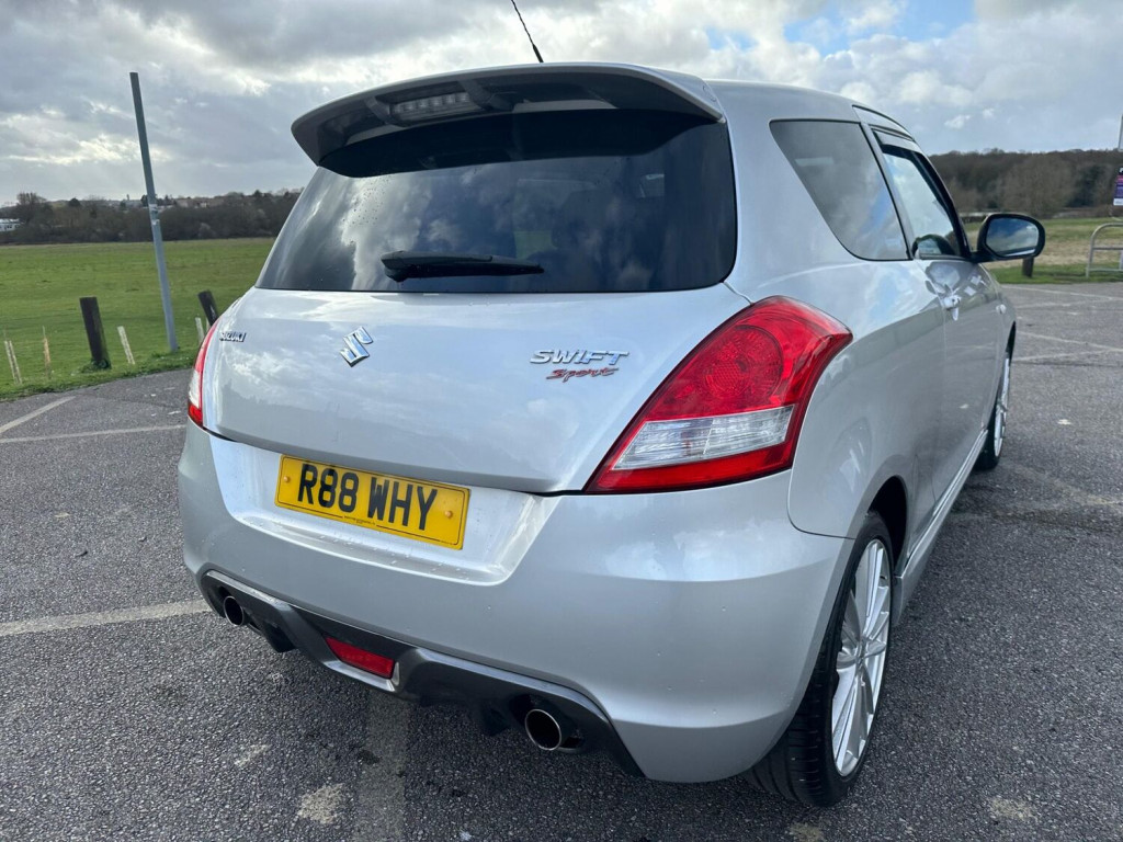 SUZUKI SWIFT