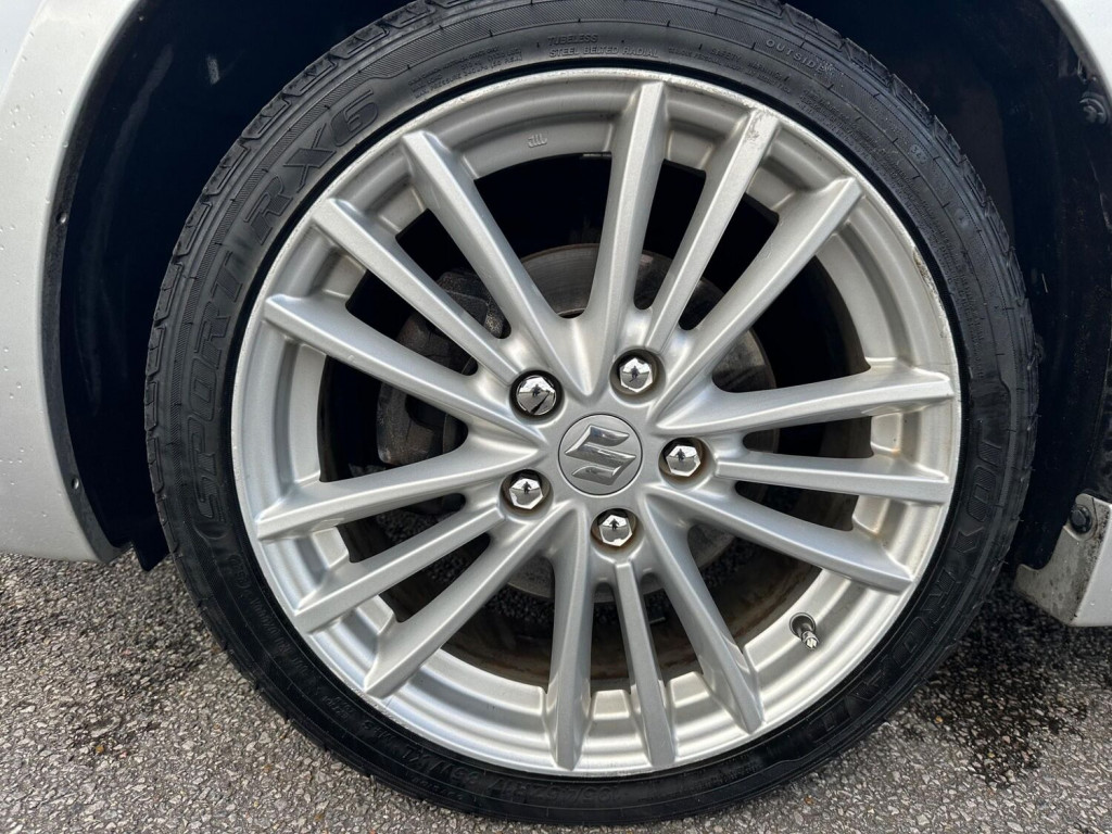 SUZUKI SWIFT