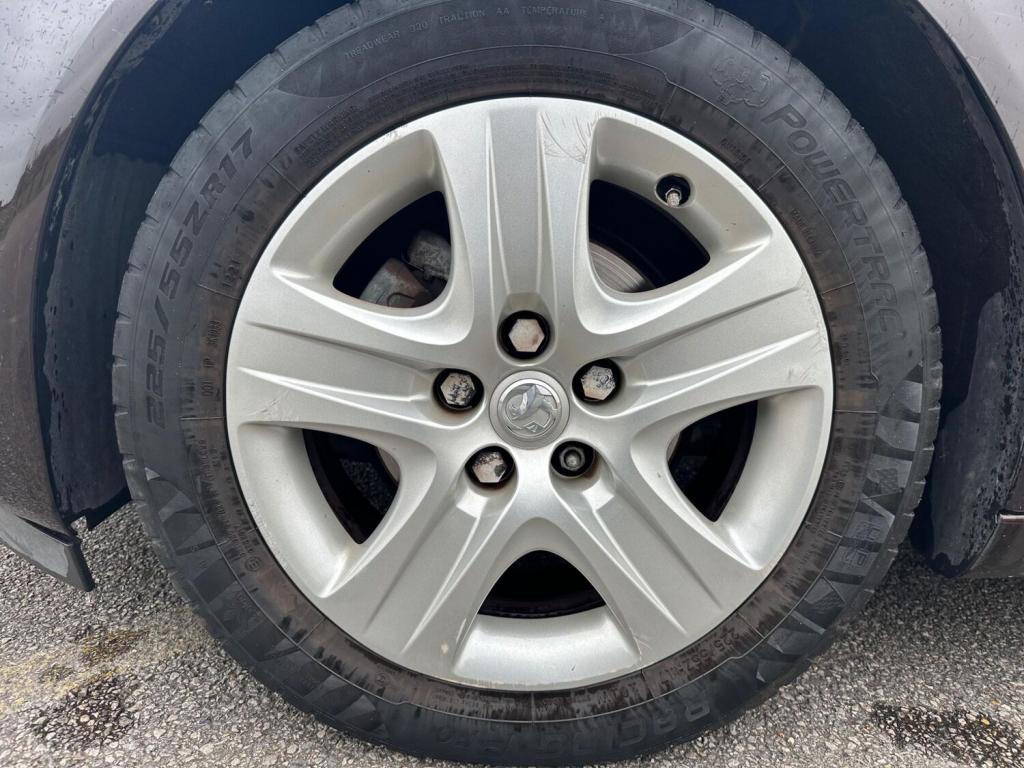VAUXHALL INSIGNIA