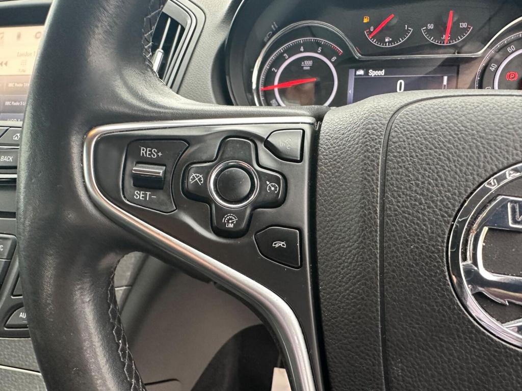 VAUXHALL INSIGNIA