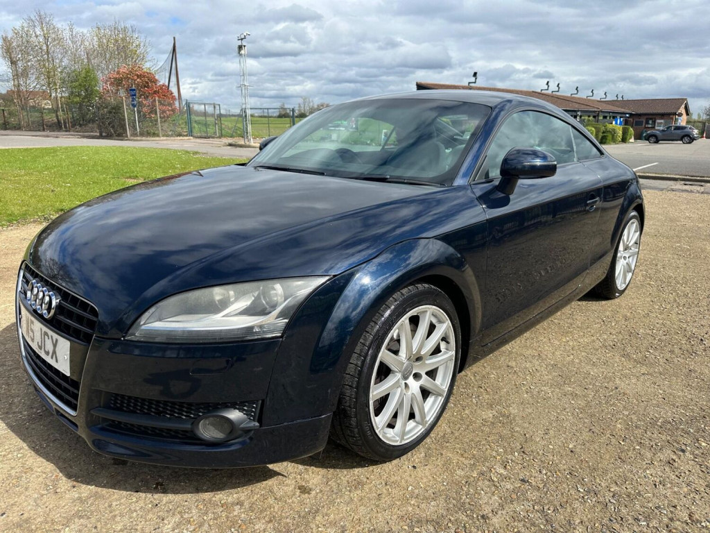 AUDI TT