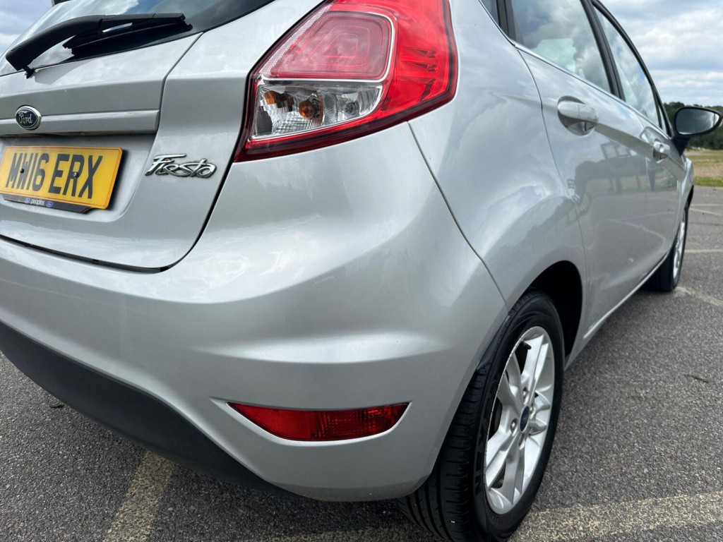 FORD FIESTA