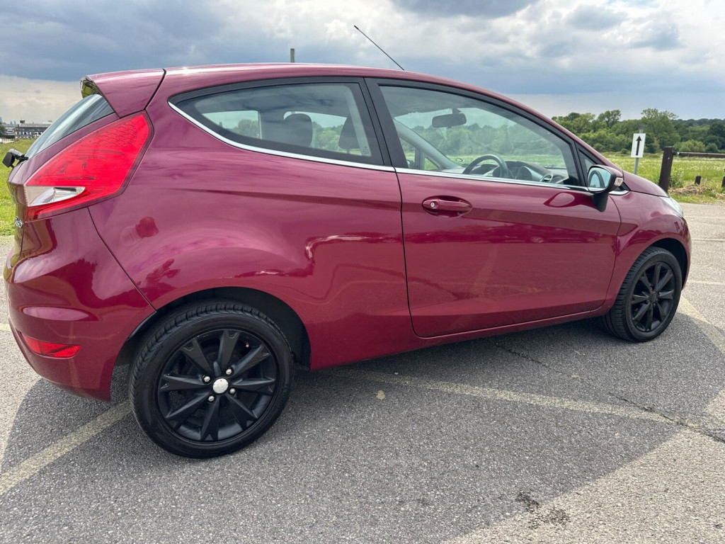 FORD FIESTA