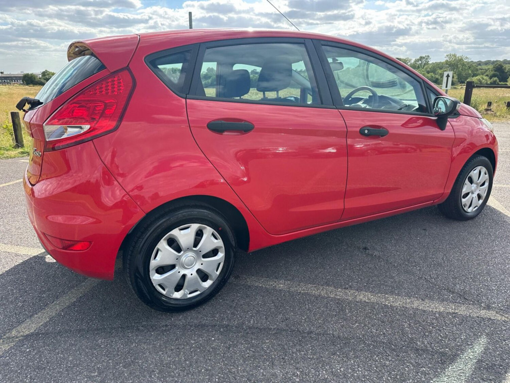 FORD FIESTA