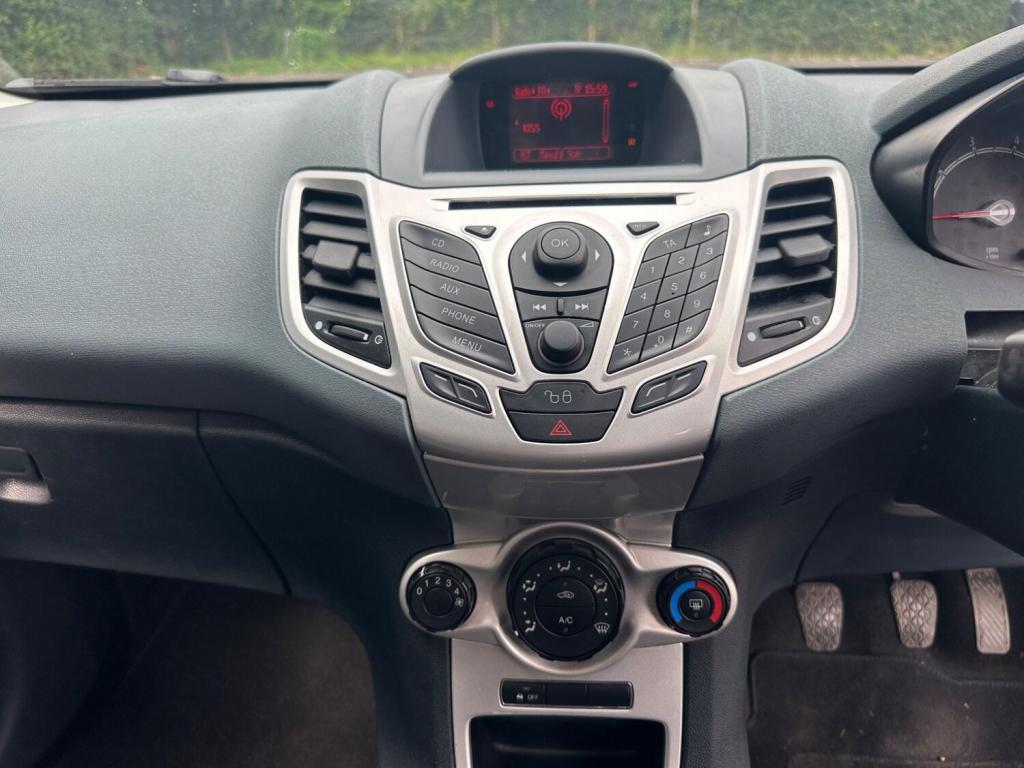 FORD FIESTA