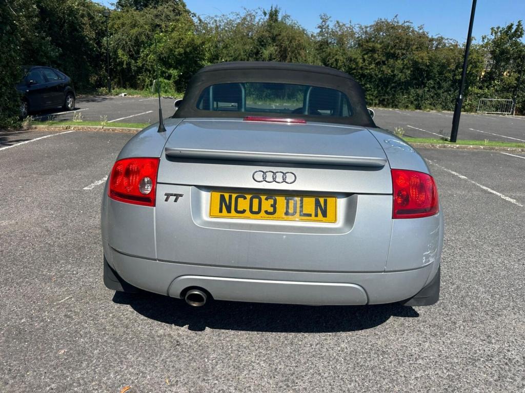 AUDI TT