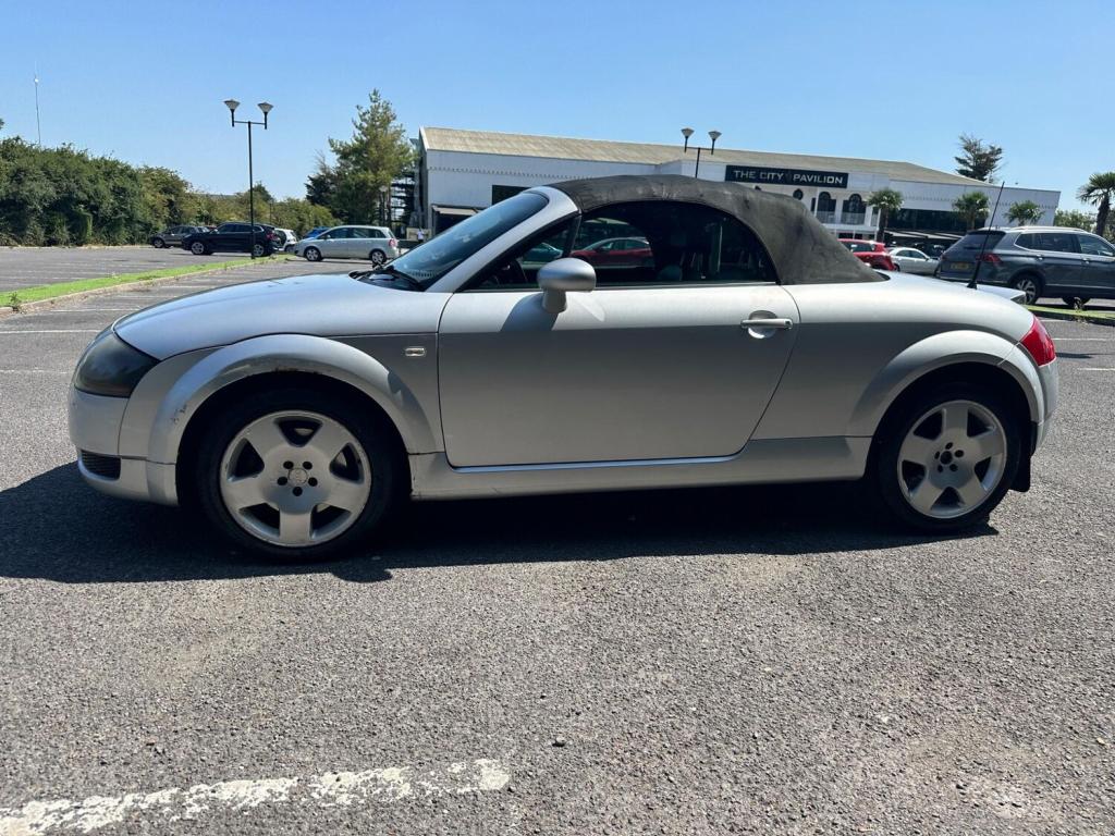 AUDI TT
