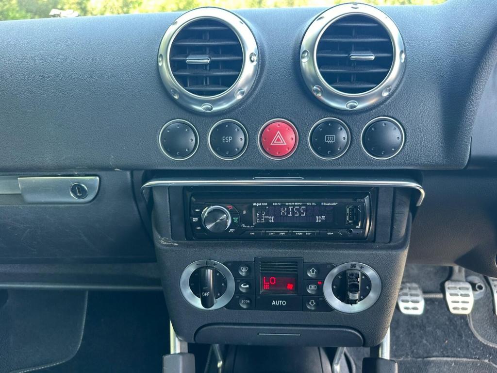 AUDI TT