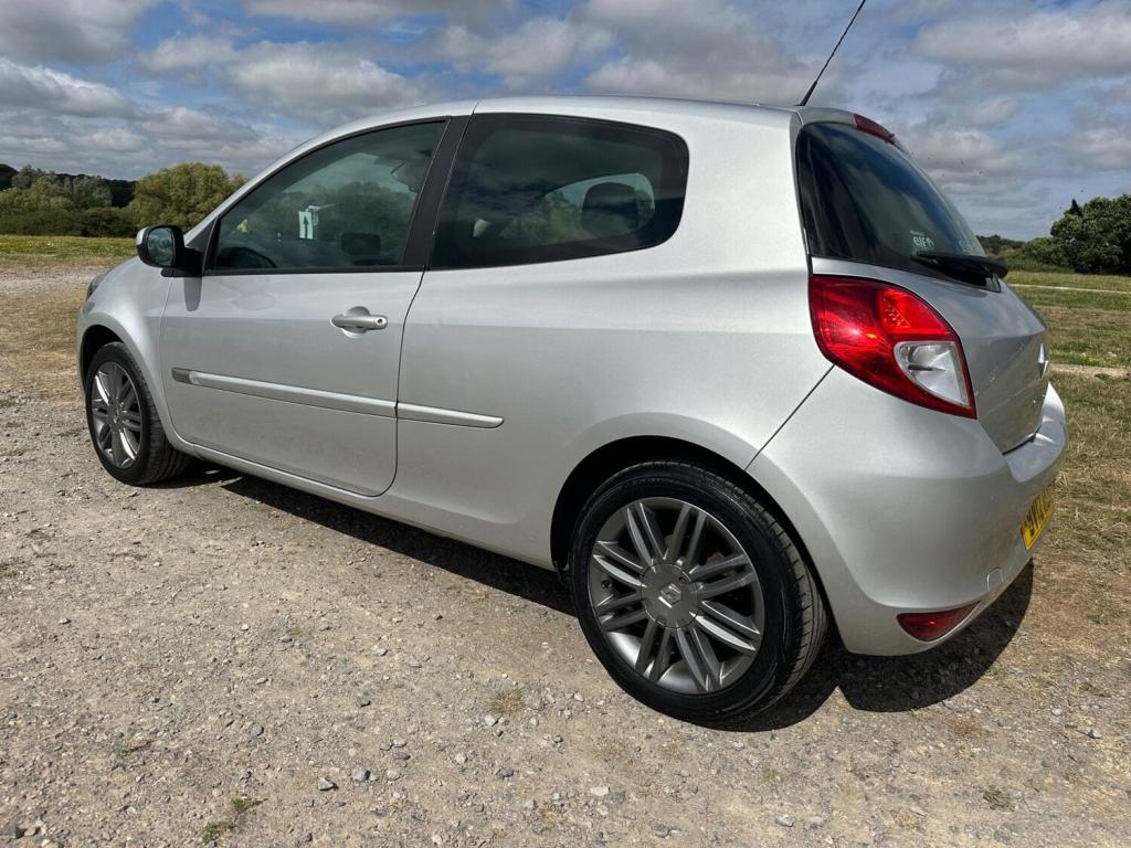 RENAULT CLIO