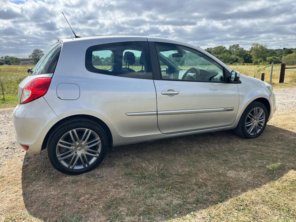 RENAULT CLIO