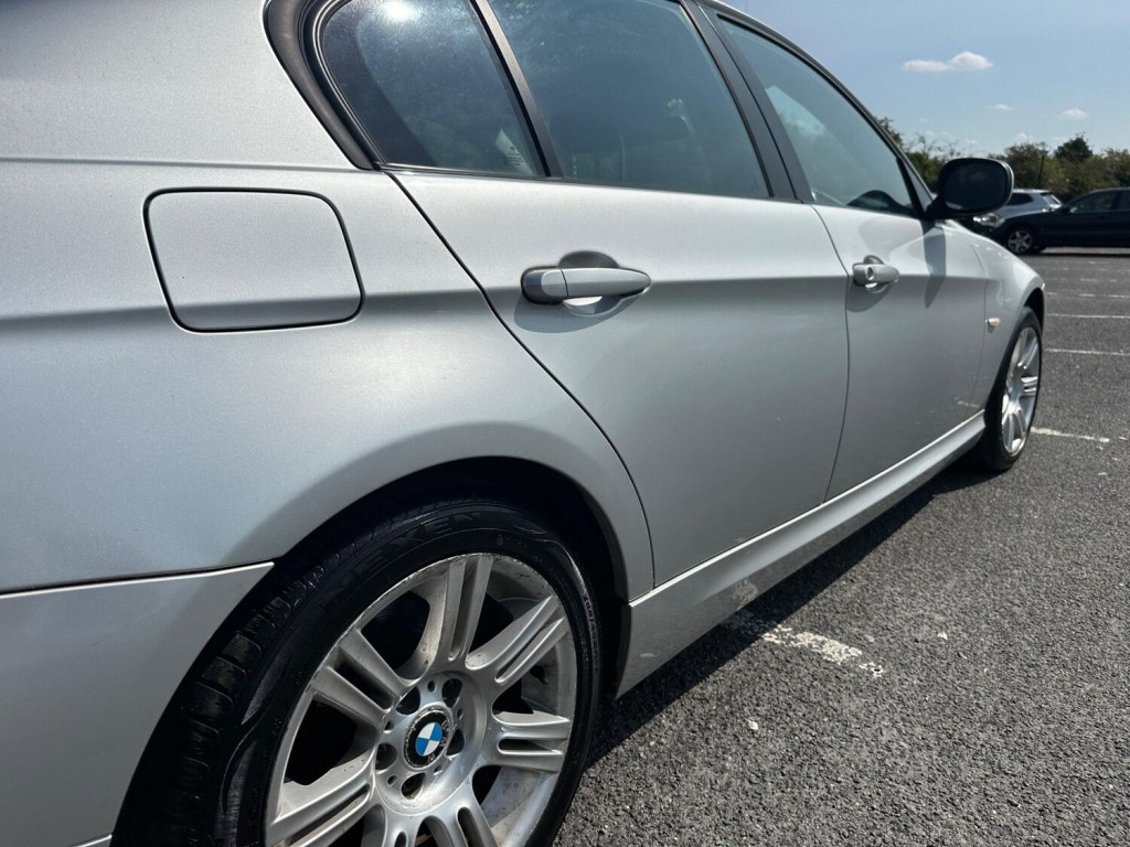BMW 3 SERIES
