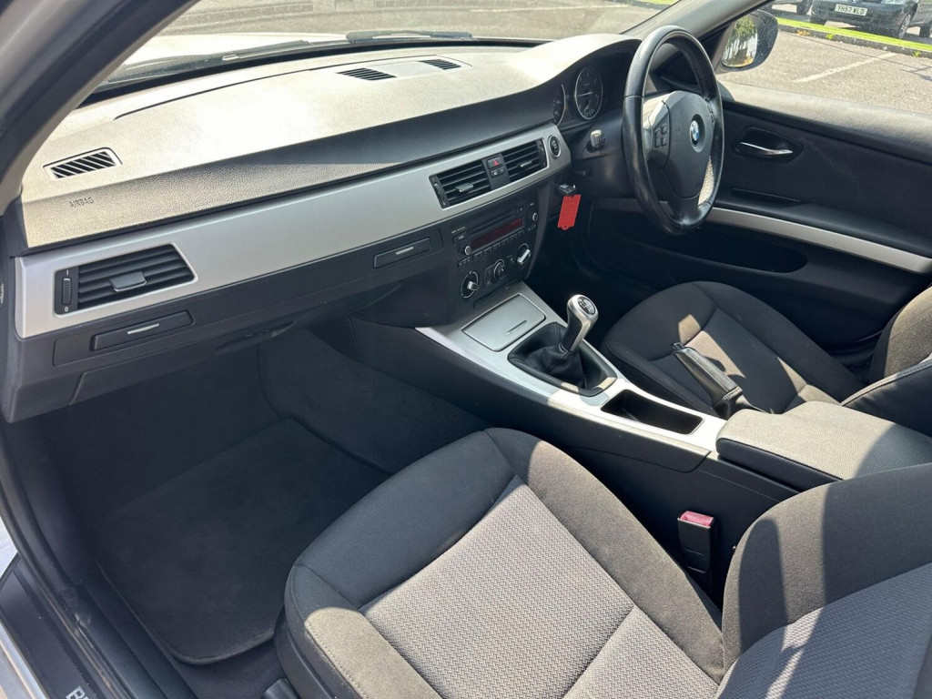 BMW 3 SERIES
