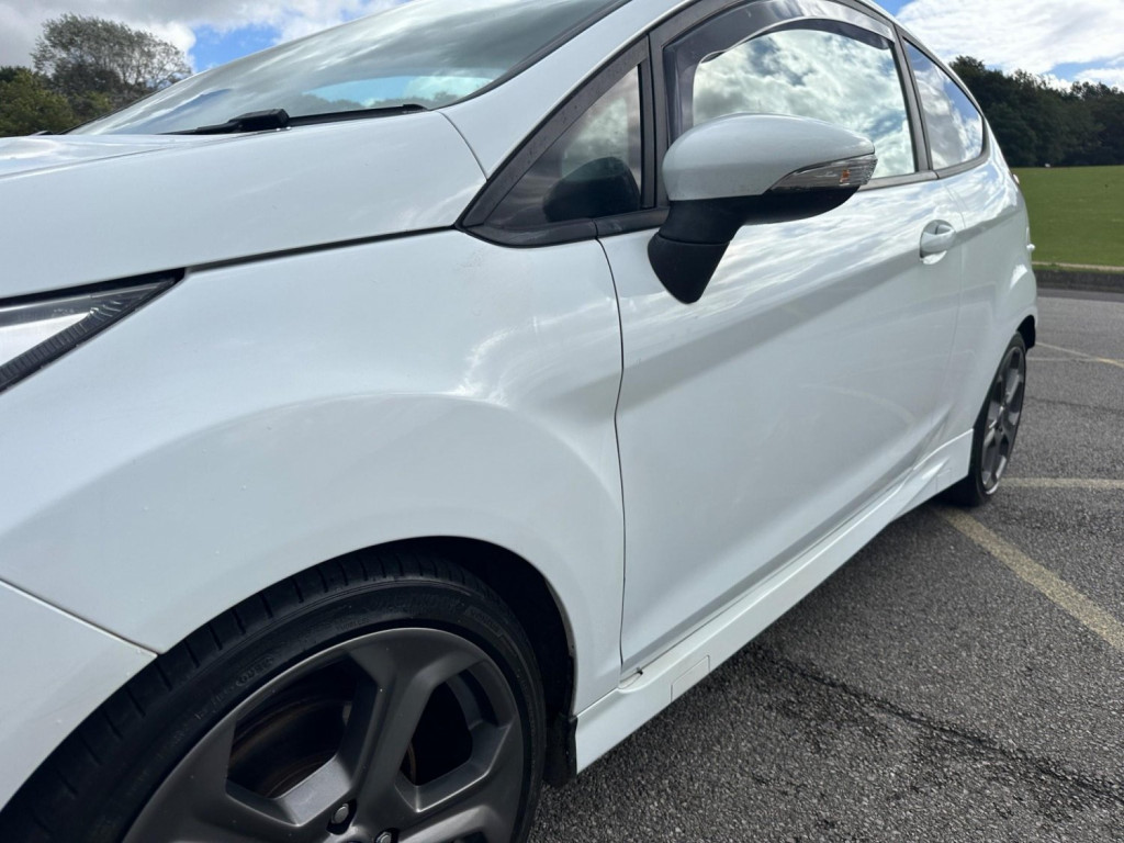 FORD FIESTA