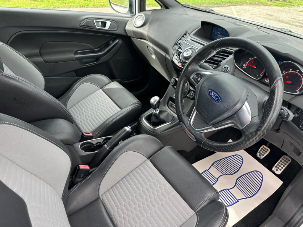 FORD FIESTA