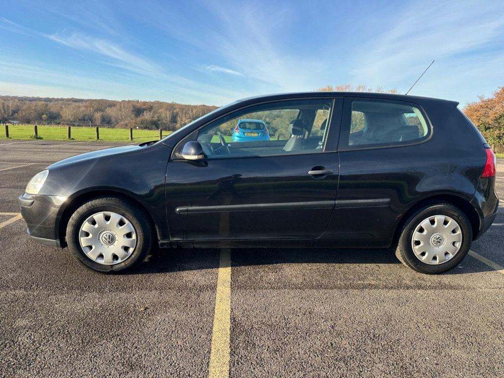 VOLKSWAGEN GOLF