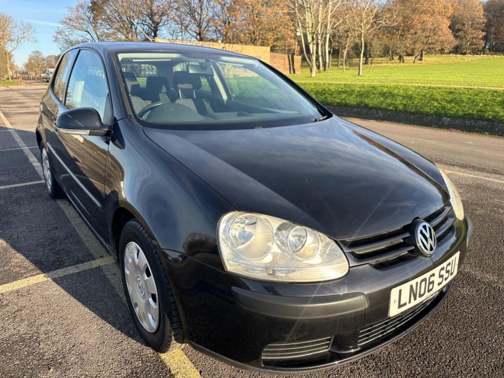 View VOLKSWAGEN GOLF 1.4 FSI S 3dr