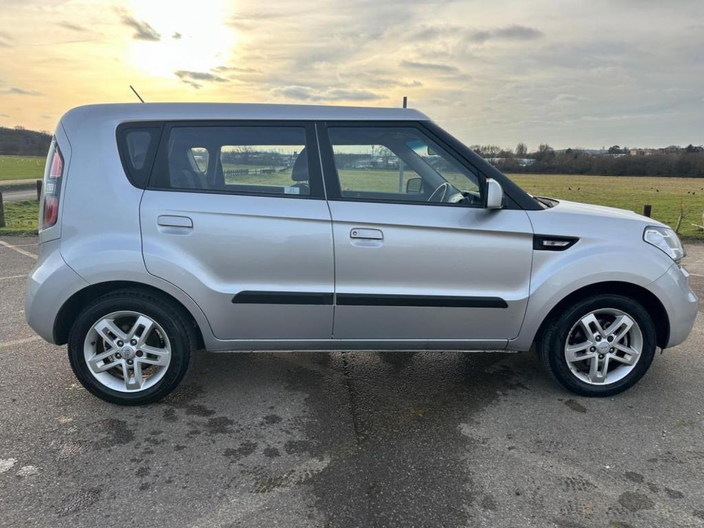 KIA SOUL