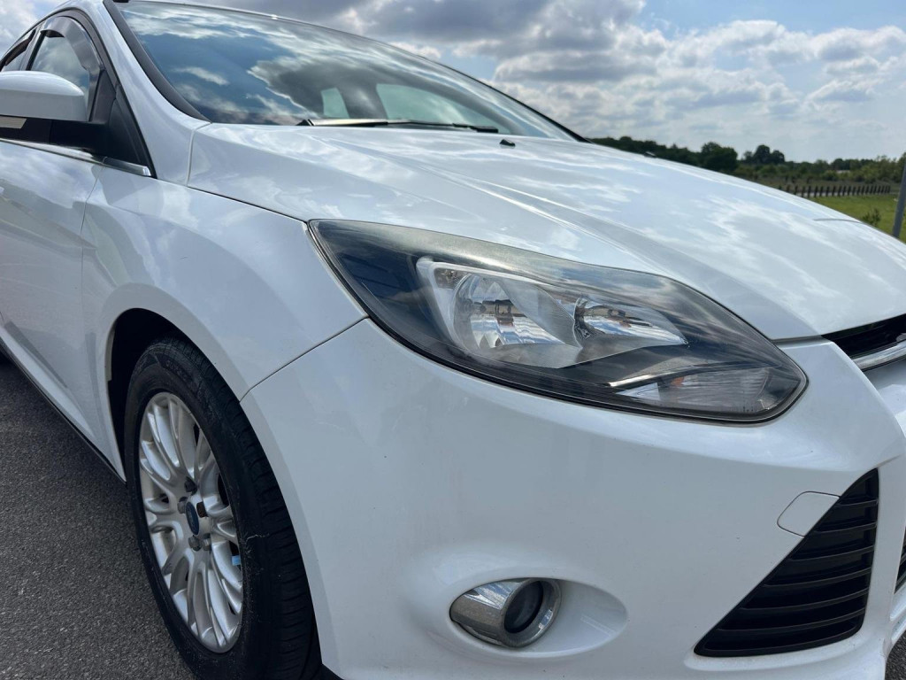 FORD FOCUS