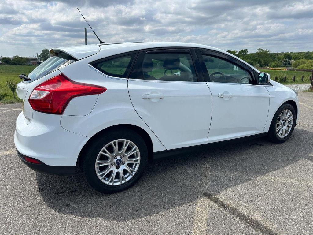 FORD FOCUS