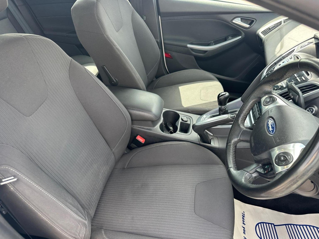 FORD FOCUS