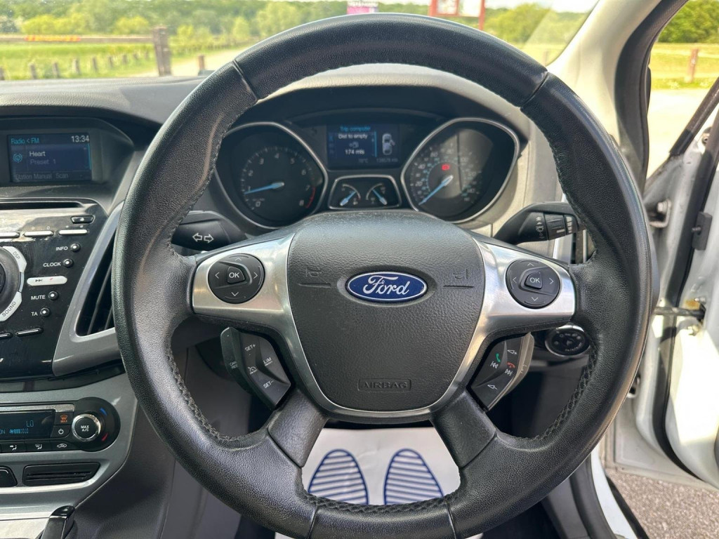 FORD FOCUS