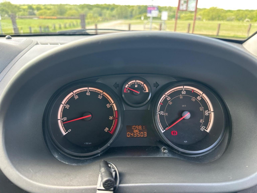 VAUXHALL CORSA