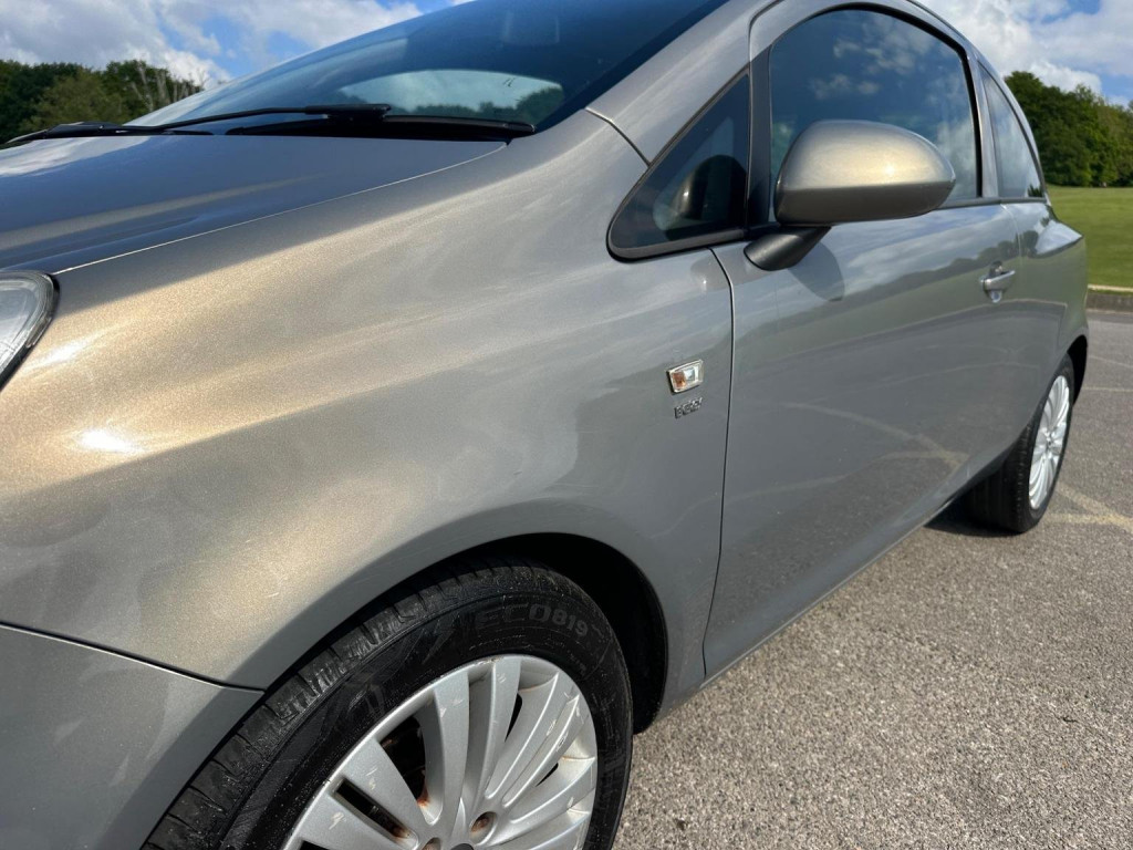 VAUXHALL CORSA