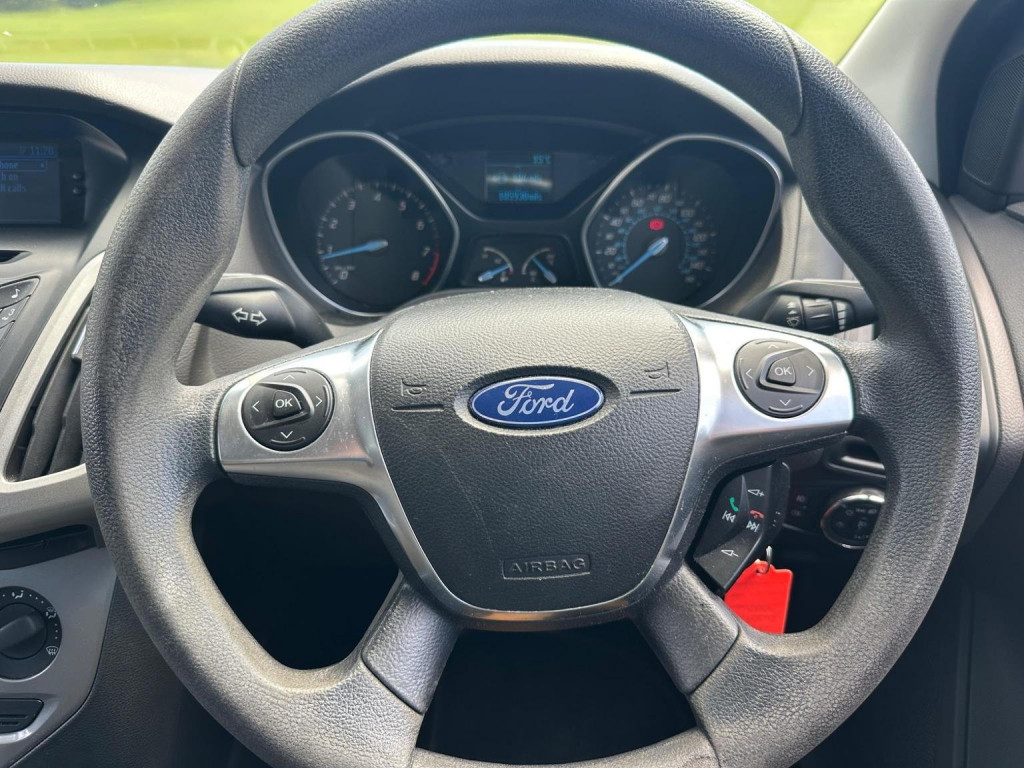 FORD FOCUS