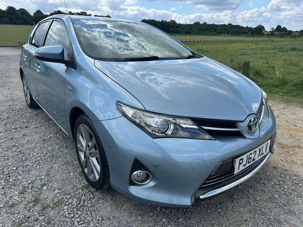 View TOYOTA AURIS 1.8 VVT-h Excel CVT Euro 5 (s/s) 5dr