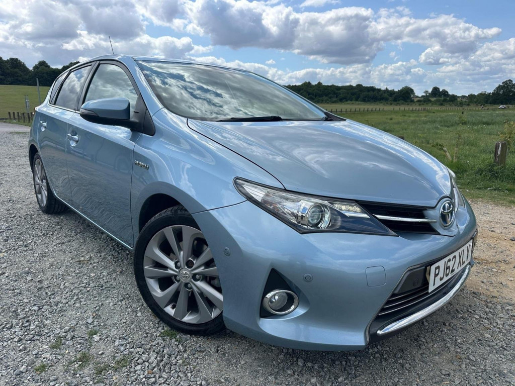 View TOYOTA AURIS 1.8 VVT-h Excel CVT Euro 5 (s/s) 5dr