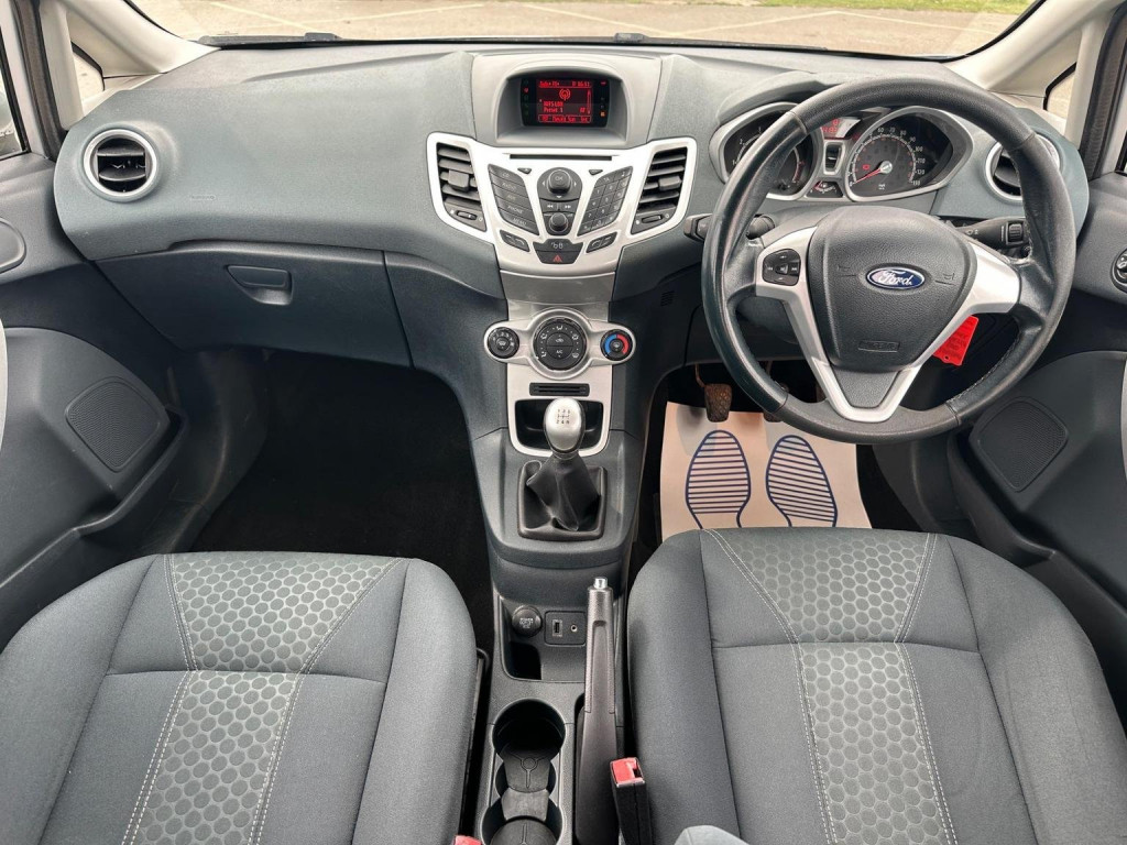 FORD FIESTA