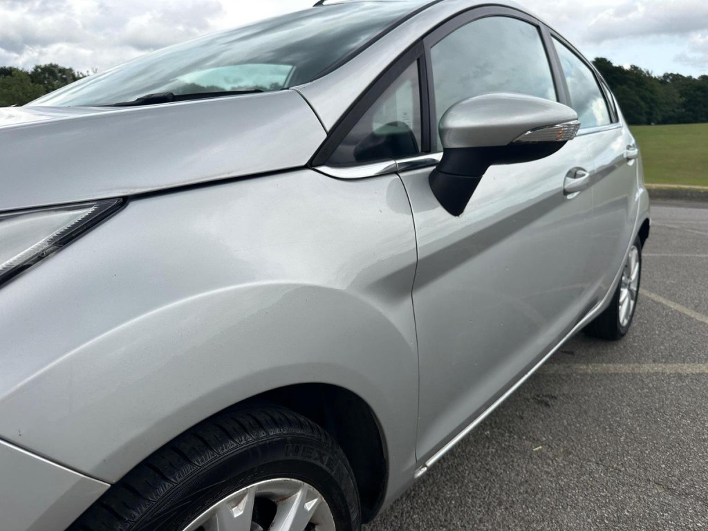 FORD FIESTA