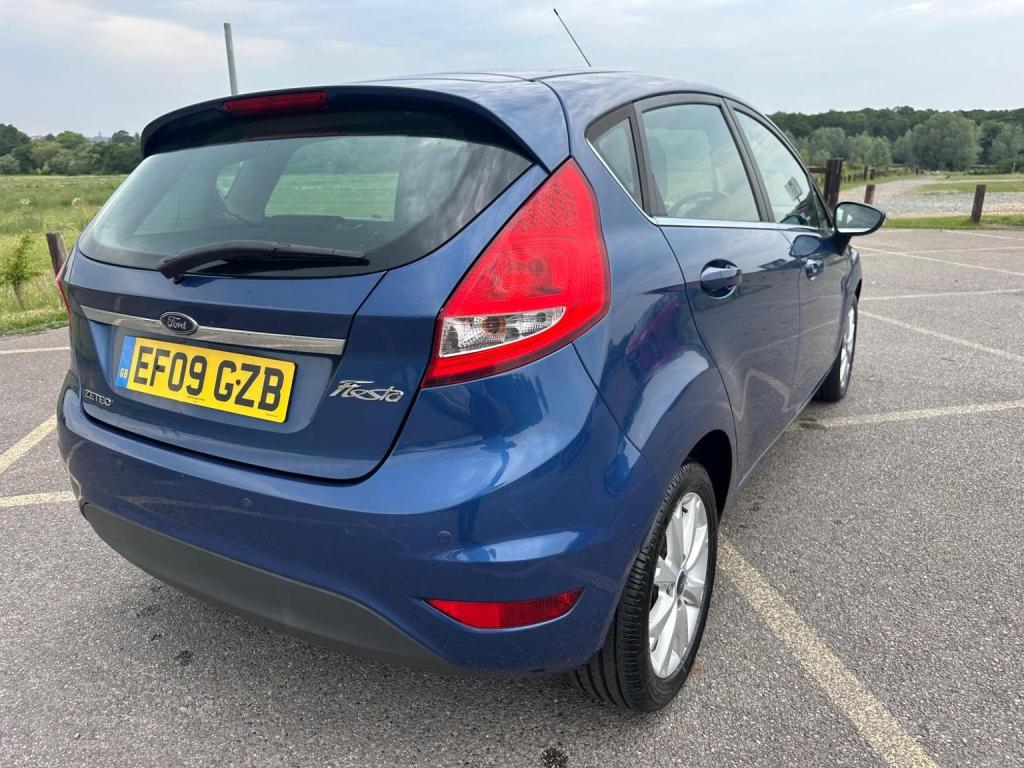 FORD FIESTA
