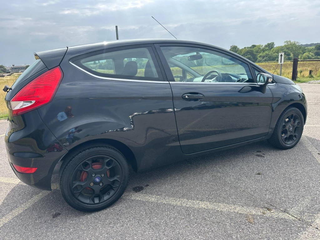 FORD FIESTA